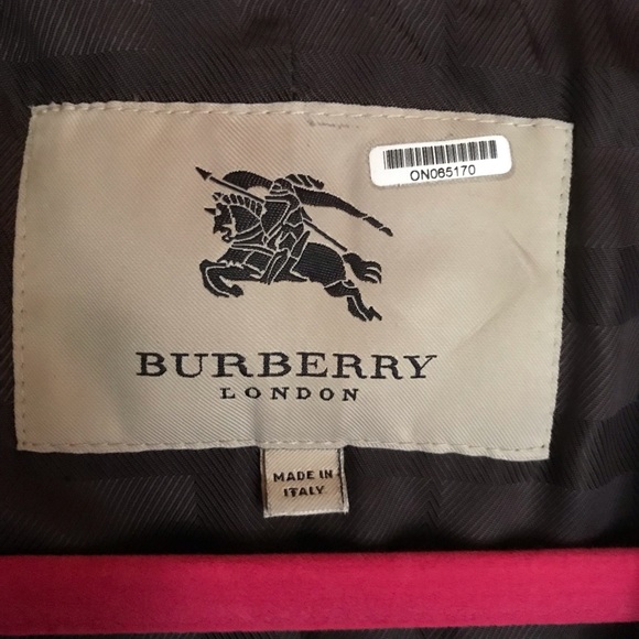 Burberry women’s coat - Picture 3 of 7